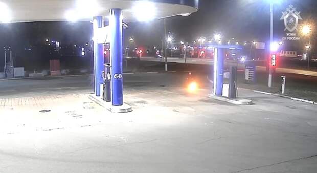 Мошенники заставили пенсионерку поджечь АЗС в Питере