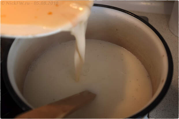 10. Сырный суп с фаршем грибами яйцом и молоком - © NickFW.ru