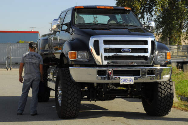 Ford F-650 – самый большой серийный внедорожник в мире.