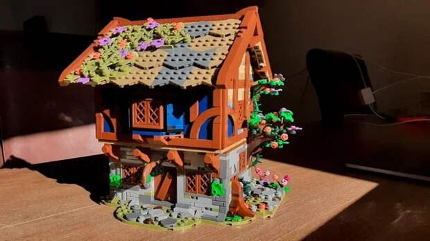 Примеры разнообразных поделок от любителей LEGO