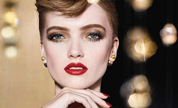 Золотой состав: лучшие новогодние коллекции макияжа