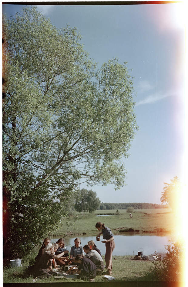 Школьники туристы