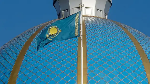 В Казахстане обяжут использовать на вывесках и знаках казахский язык