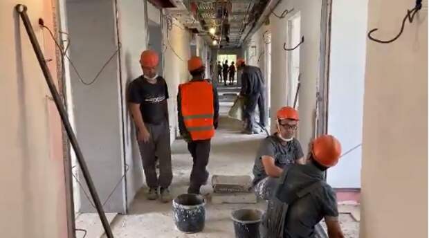 В поликлинике на Хачатуряна закончили отделку стен