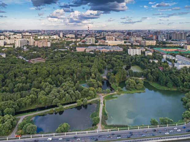 Современный вид на Лефортовский парк / Фото: A.Savin/wikimedia.org/FAL
