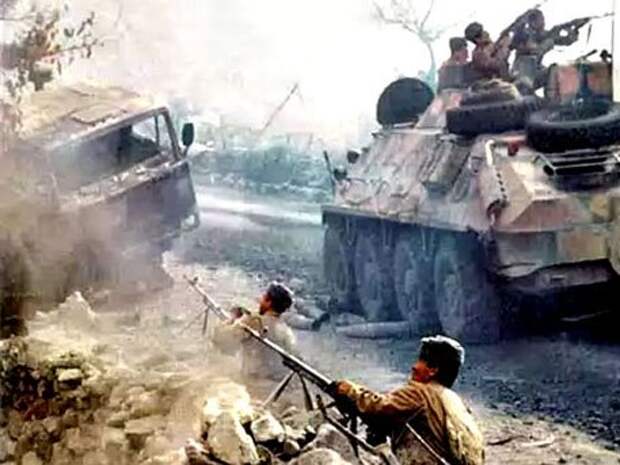 25 декабря 1979 года советские войска вошли в Афганистан... ("Тринадцать Тысяч Триста")