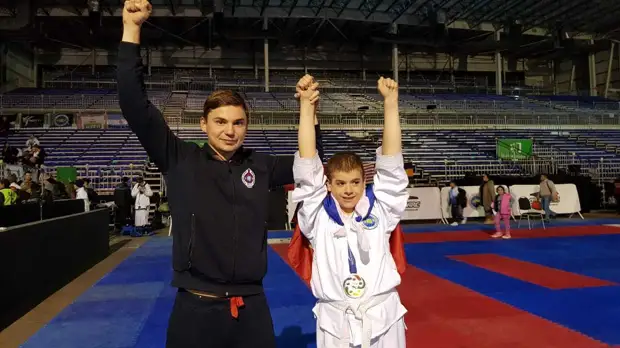 «Надо отдавать всего себя и не требовать ничего взамен»: как людям с аутизмом в России преподают адаптивное тхэквондо