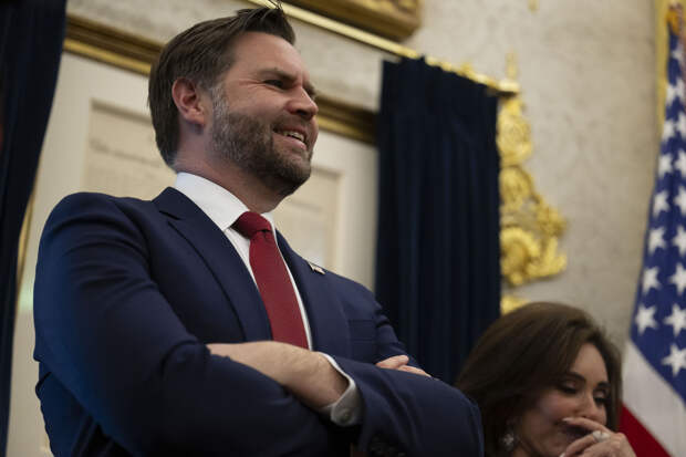 Вэнс заявил, что Венесуэла находится «по соседству» в отличие от Ирака