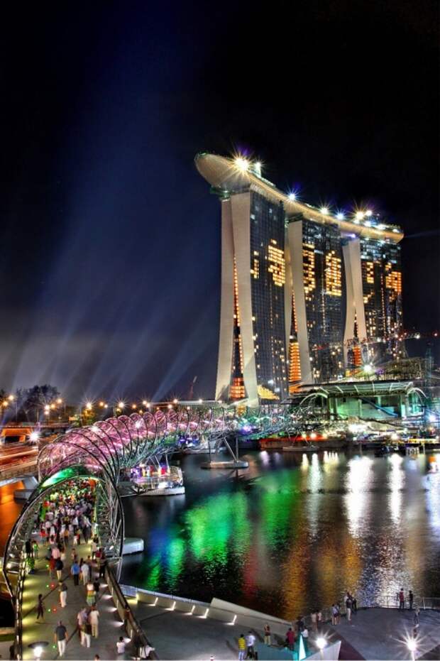 Необычная гостиница в Сингапуре. Marina Bay Sands. Фото