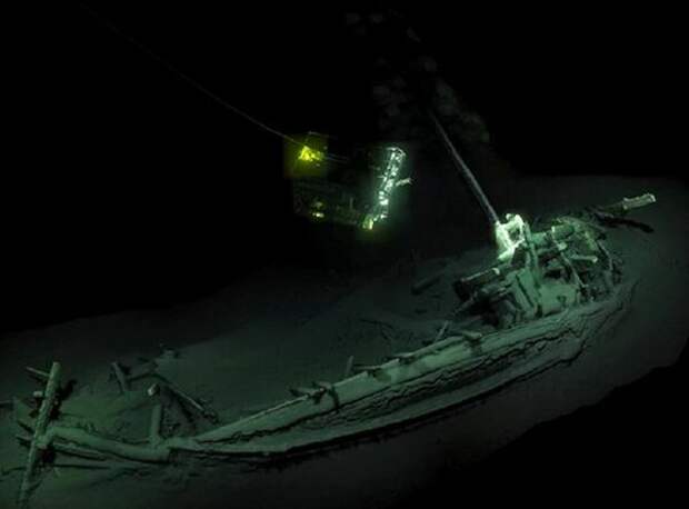 В октябре 2018 года археологи нашли 2400-летний корабль! Он принадлежал древним грекам и отлично сохранился. Изображение взято с сайта «http://www.nat-geo.ru»