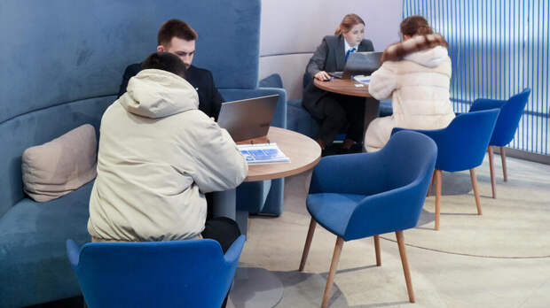 Названы профессии с самым высоким ростом медианных зарплат в России в 2025 году