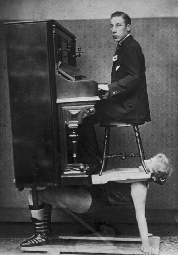 Силачка и пианино,1920 год. история, ретро, фото