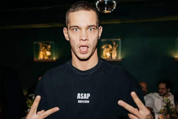 Звезда «Слова пацана» объяснил, почему сам никогда не решается на первый шаг к расставанию с девушкой