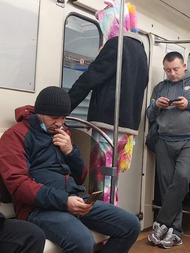 Модники и чудаки из метро