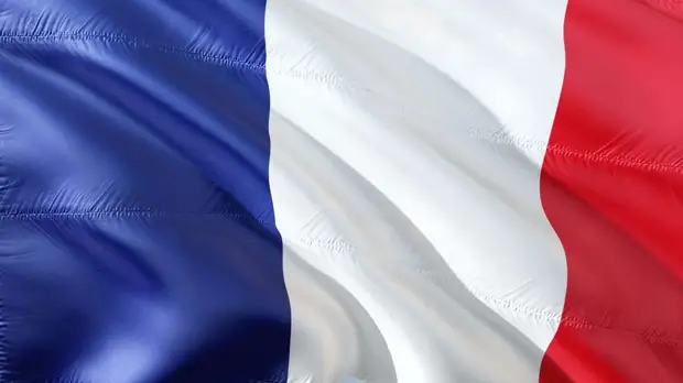 Франция отказалась возвращать переданную Путиным картину обратно в Россию