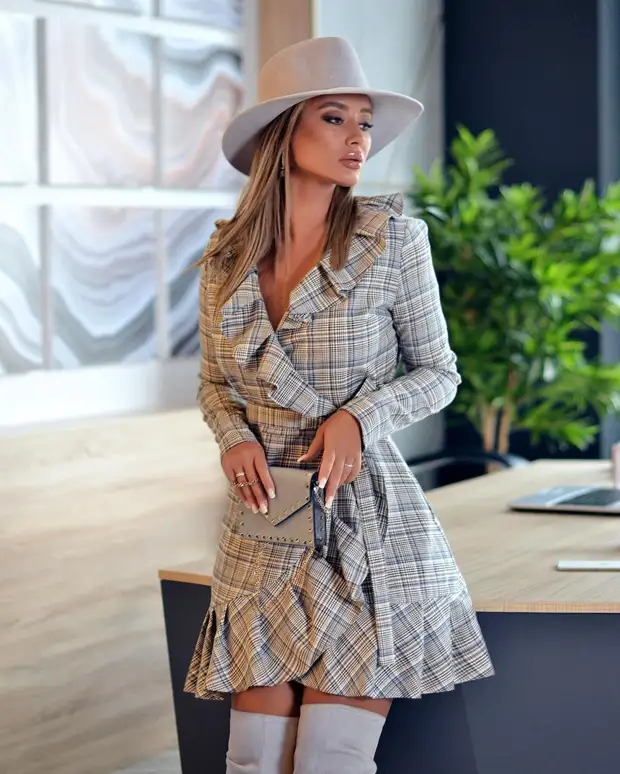 Модные деловые и офисные платья: 11 роскошных моделей на осень 2020