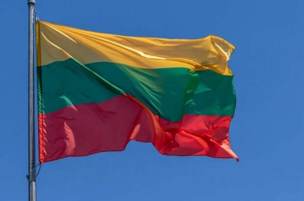 В Литве не знают, как оплатить стоянку фур в Белоруссии
