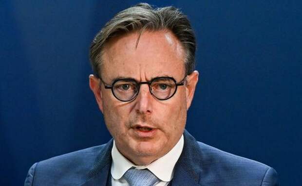 Премьер Бельгии де Вевер: Евросоюз должен начать переговоры с Россией по Украине