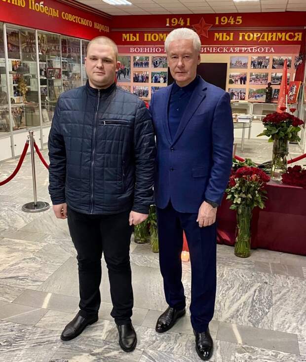 Собянин поблагодарил сотрудников МФЦ «Рязанский» за мужество и самоотверженность. Фото со страницы Сергея Собянина в соцсети «ВКонтакте»