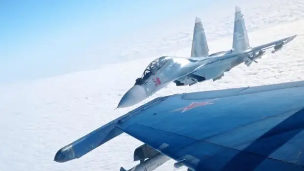 Российские и белорусские истребители выполнили патрулирование вдоль границы Белоруссии