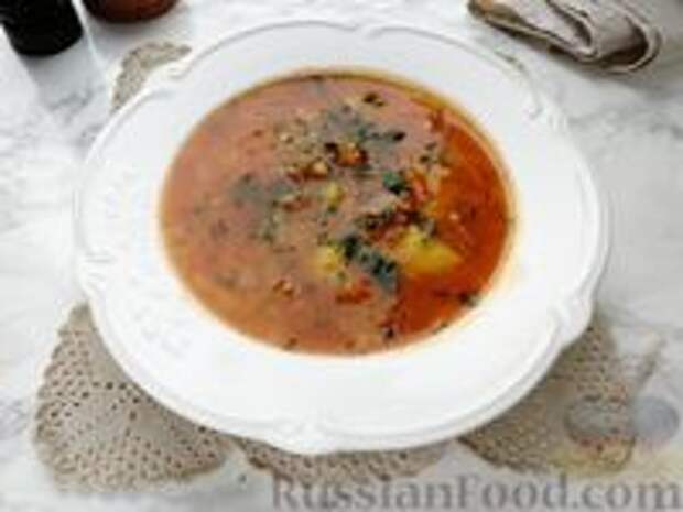 Фото к рецепту: Рассольник с булгуром и маринованными помидорами