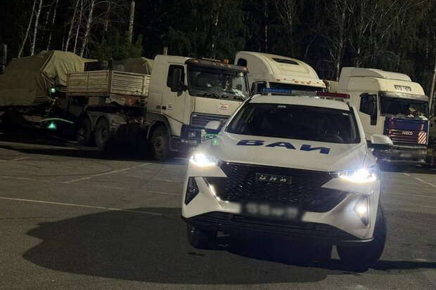 Военнослужащие военной автомобильной инспекции ЦВО организовали безопасность доставки трофейной техники НАТО из Челябинска в Курган