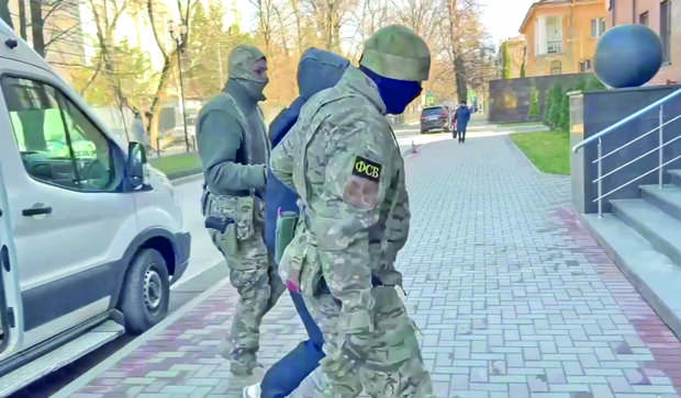 В Крыму задержали неонацистов, вербовавших подростков и готовивших поджог мечети 18+