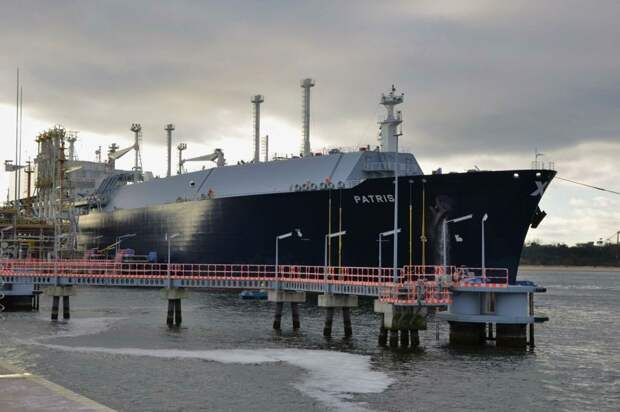 Американский танкер СПГ.jpg