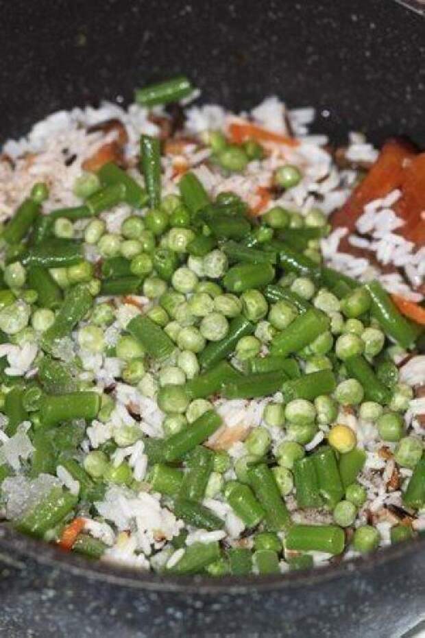 Вкусный и полезный рис с овощами и грибами. 07