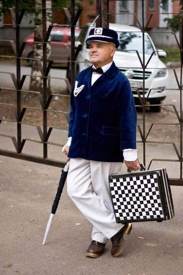 Виктор Казаковцев — 71-летний модник, являющийся местной знаменитостью Кирова в мире, виктор казаковцев, киров, красавчик, люди, мода, пенсионер, позитив
