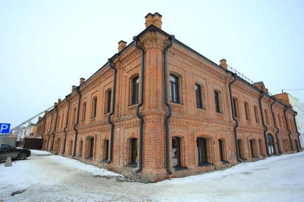 Реконструкция универмага 