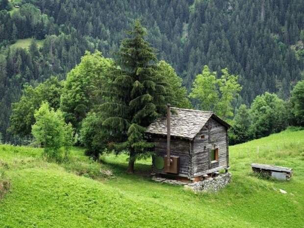 Хижина в Швейцарских Альпах.