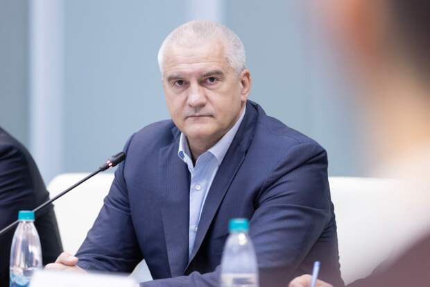 Аксёнов: чиновники, которые не выполнят свои обязательства до конца года, будут отправлены в отставку