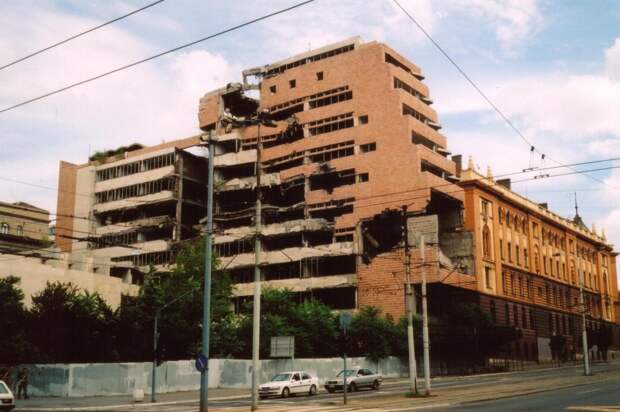 Serb-milit-bomb-nato.jpg