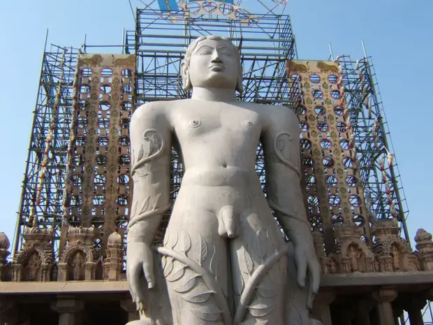 Статуя Гоматешвара, Карнатака. Пять чудес Южной Индии