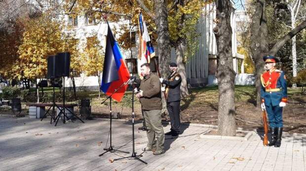 Отдал жизнь за русских людей: в Донбассе почтили память Арсена Павлова — Моторолы