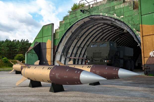 Конгрессмены США предложили передать Украине дальнобойные ракеты ATACMS