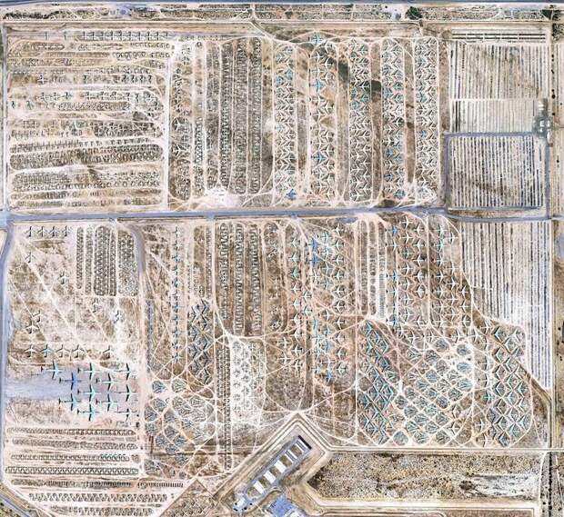 Старая авиабаза Дэвис-Монтэн в Аризоне - самое большое в мире кладбище самолетов google earth, не лучшее место на Земле, неожиданно, пугающе, снимки, тайны и загадки, удаленные места, фотографии