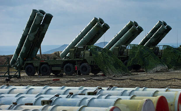 Зенитный ракетный комплекс С-400 «Триумф» полка противовоздушной обороны в Феодосии