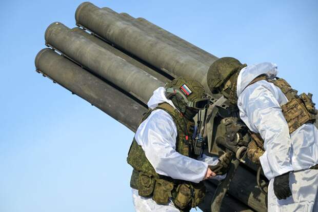 Минобороны: ВС РФ поразили склад горючего и объекты энергетики ВСУ