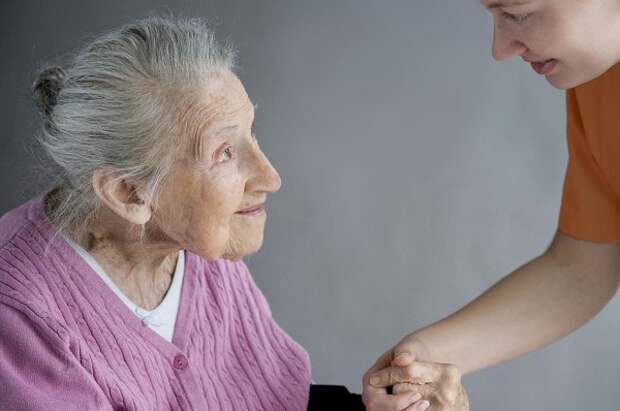 Старческое слабоумие: как помочь близкому и самому не сойти с ума
