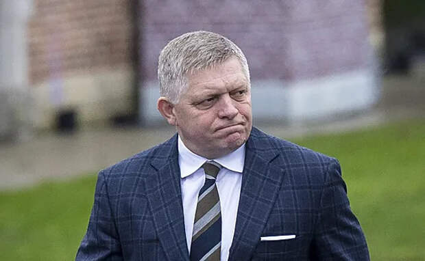 Роберт Фицо публично поддержал Виктора Орбана перед парламентскими выборами