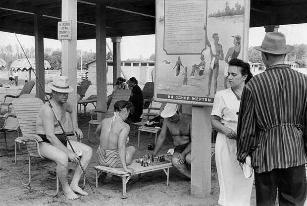 25 кадров Анри Картье Брессона о советской жизни в 1954 году Cartier Bresson21 25 кадров Анри Картье Брессона о советской жизни в 1954 году