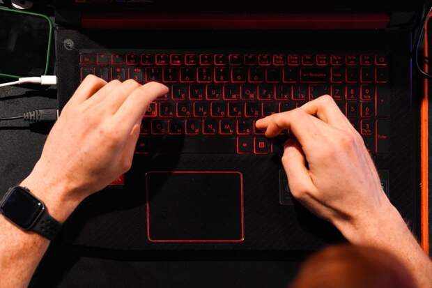 Семью убитого в Санкт-Петербурге мальчика атаковала тысяча ботов