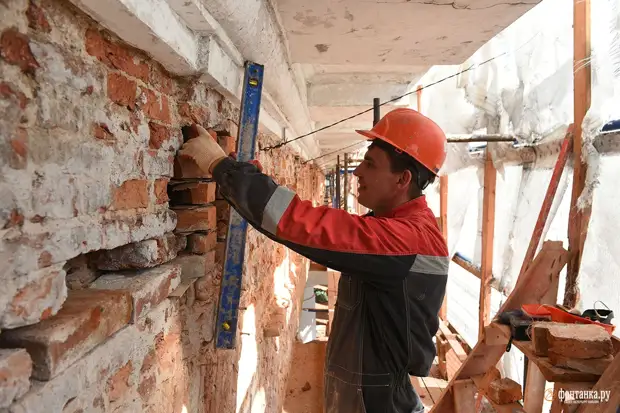 «Новости, от которых у всех волосы дыбом встали, появились из ниоткуда». Что происходит с Биржей