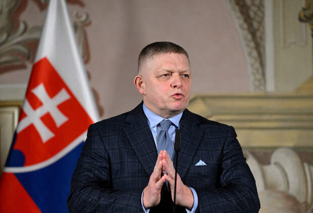 «Возложу цветы к могиле неизвестного солдата». Фицо приедет в Москву 9 мая. С чем связано это решение?