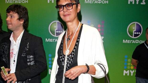 68-летняя Ирина Хакамада показала фигуру в купальнике