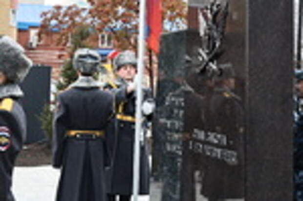 Памятник судебным приставам в Барнауле / Фото: Екатерина Смолихина / amic.ru