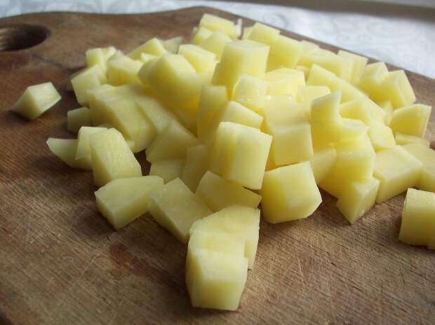 кубики картофеля