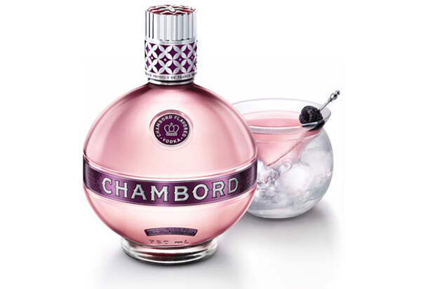 Водка из ежевики и цветов гибискуса Chambord